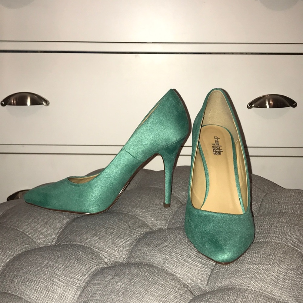 Charlotte Russe suede like pumps - Picture 2 of 3